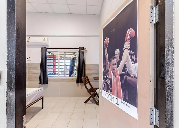 Muaythai Near Bts Bangwa & Muaythai Training